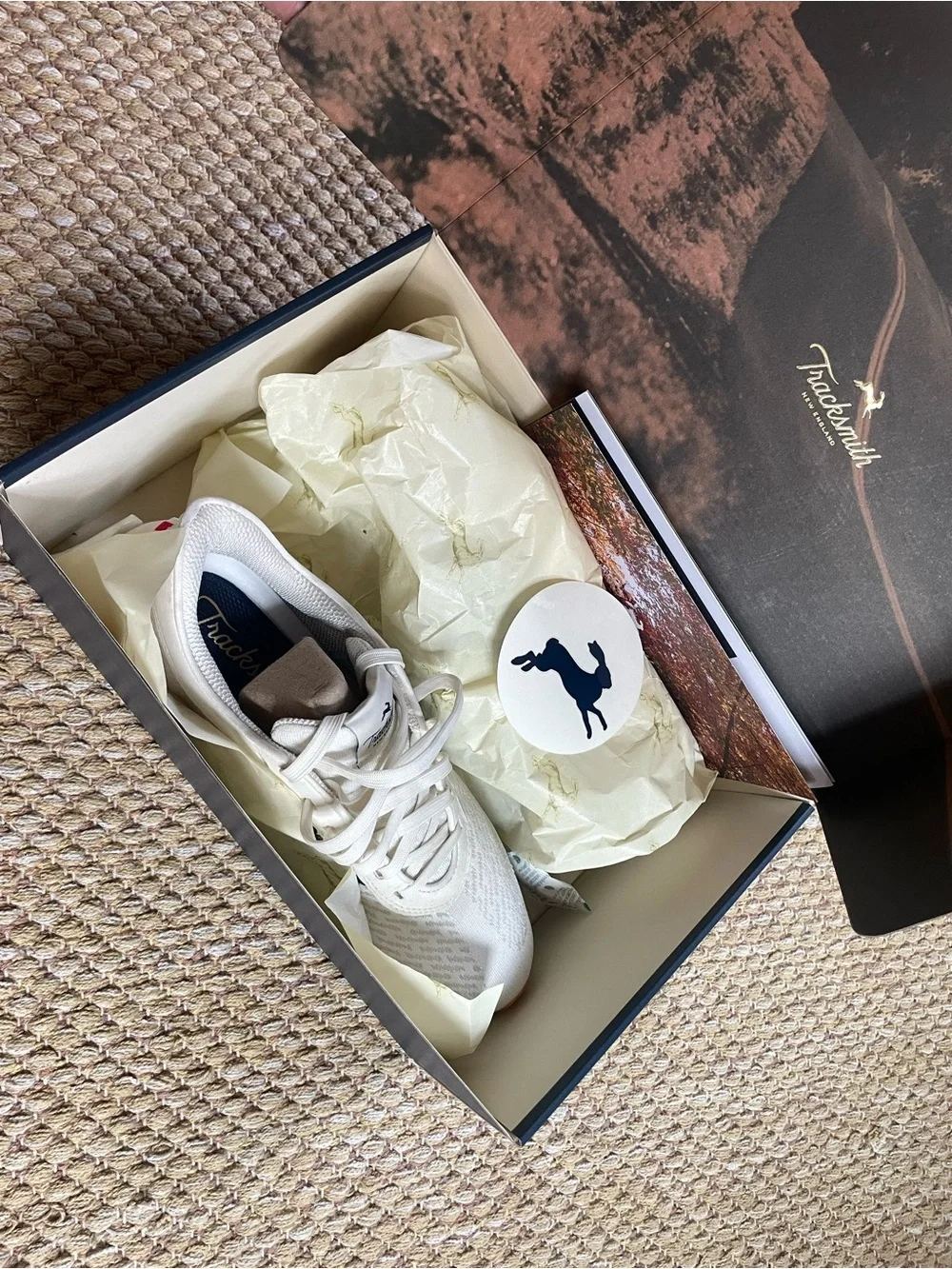 Tracksmith Eliot Runner - Picture 10 of 10
